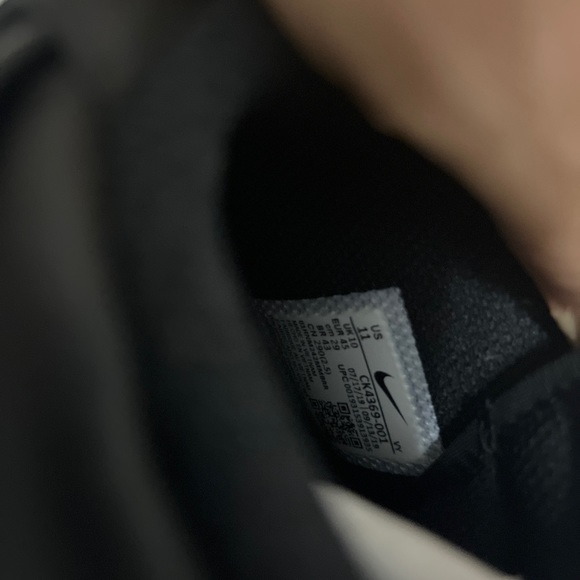 Nike Air Force High Black and White Oreo color way - Picture 7 of 7